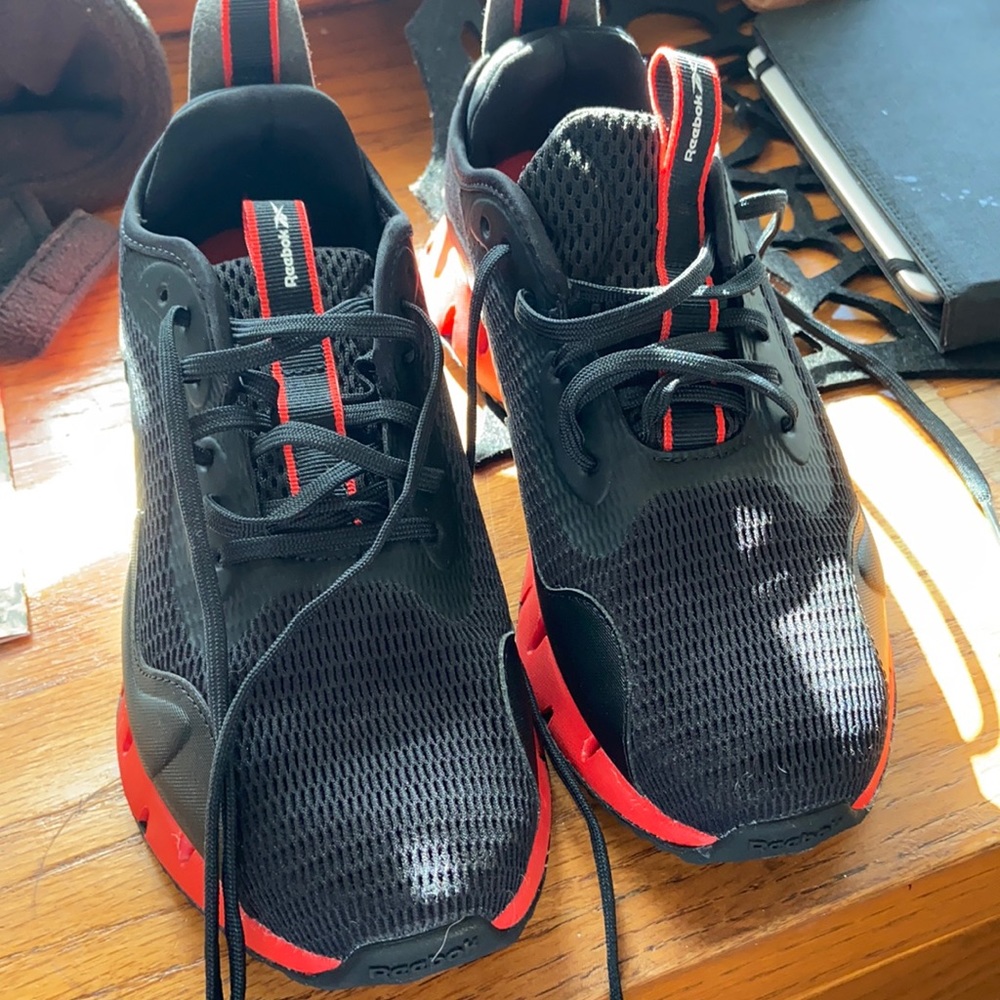 Boys black & red Reebok sneakers